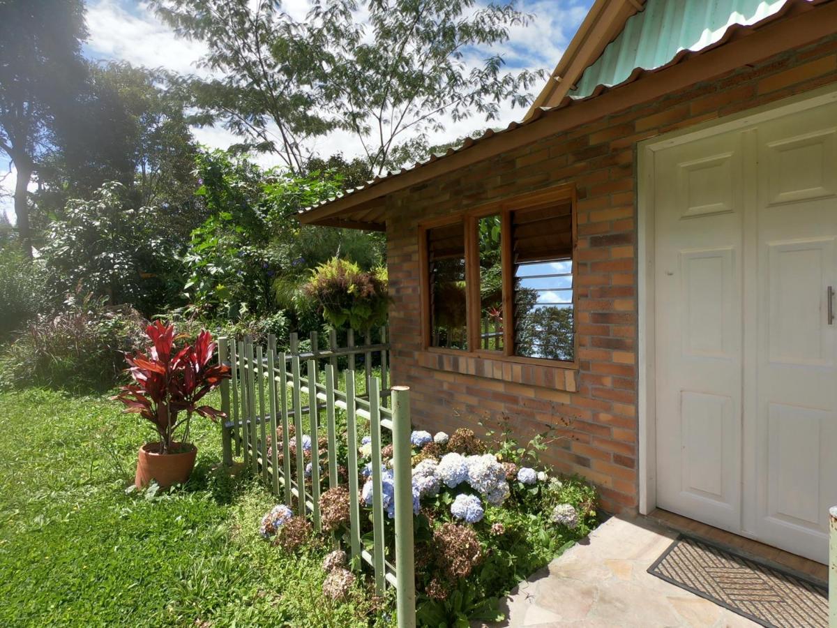Tribu Ecohostal ลอส ซานตอส ภายนอก รูปภาพ