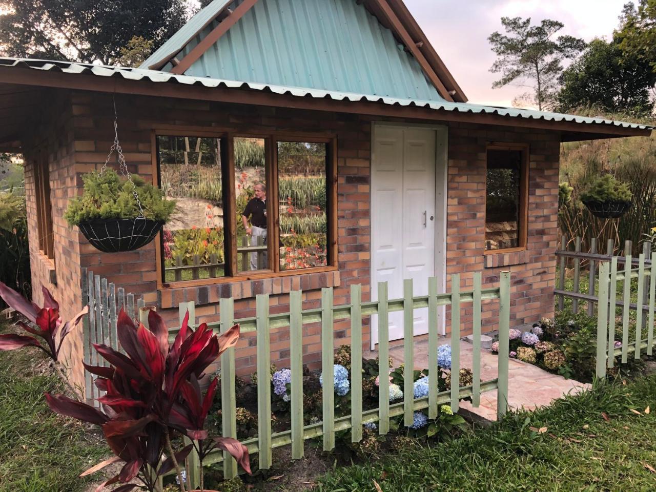 Tribu Ecohostal ลอส ซานตอส ภายนอก รูปภาพ